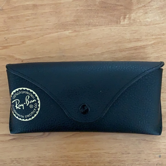 Blue aviator Ray Bans with case - Picture 4 of 4